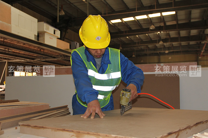 91免费看片视频展覽工廠木工